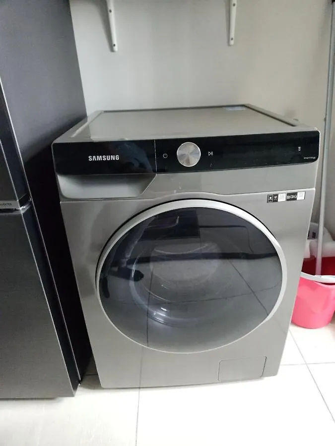 Datum Jelatek Linked Lrt And Mall With Netflix -Disney -Washdryer Kuala Lumpur